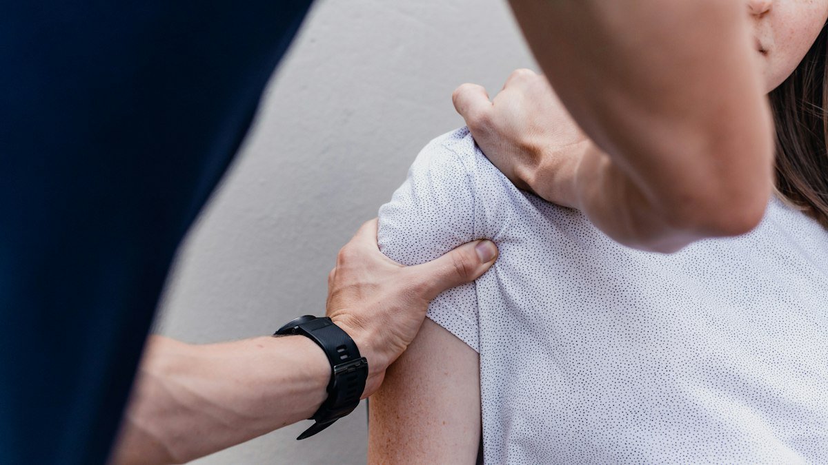 Schulterbehandlung in der Physiotherapie